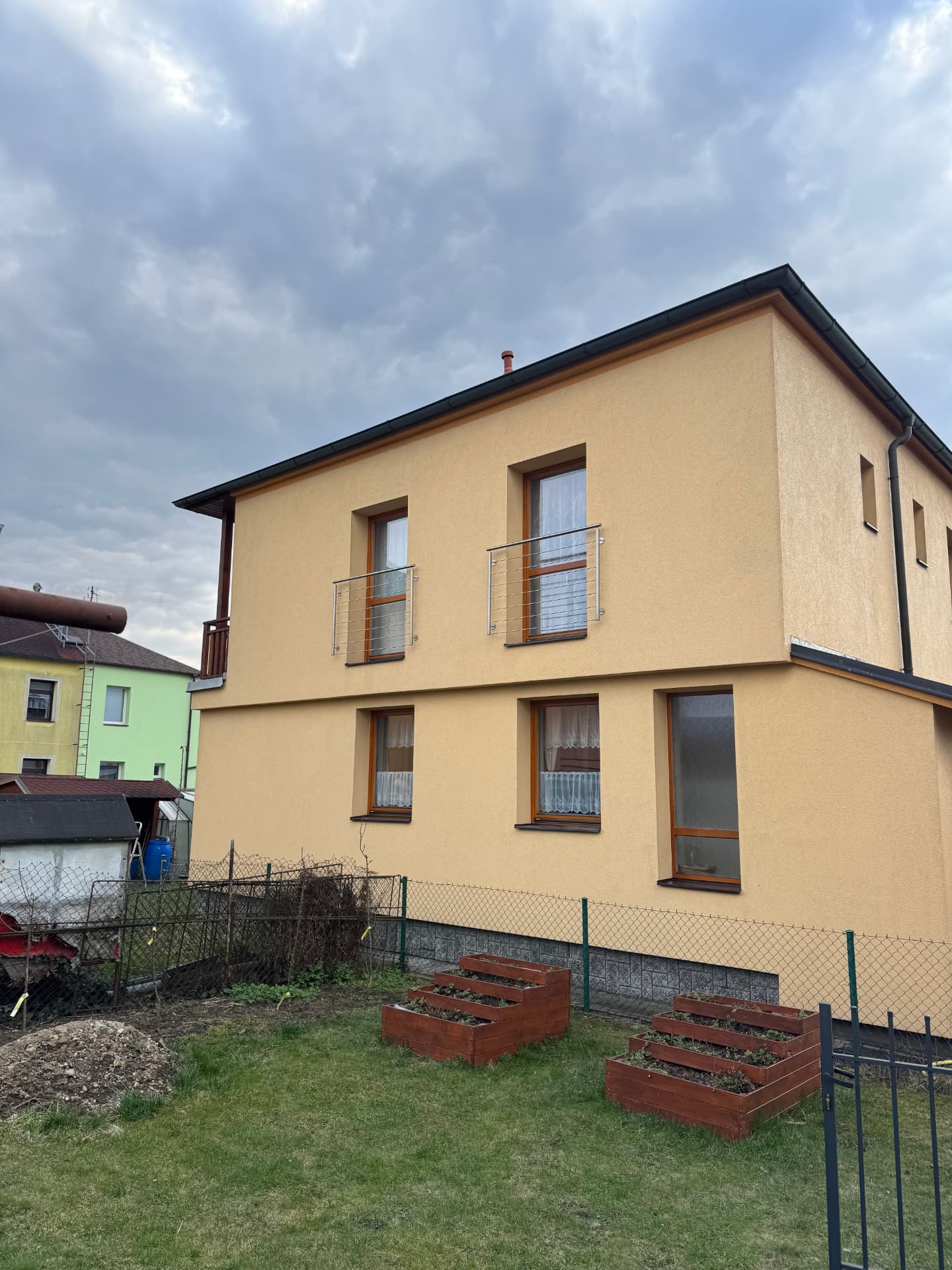 Čištění fasády rodinného domu